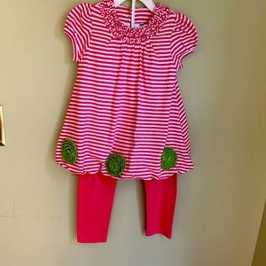 Heartstrings NWOT  2 pc girls top w/leggings Smocked striped top w/flower detail